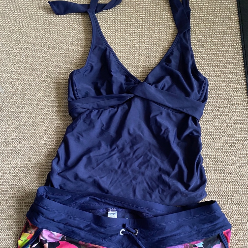 Athleta Plunge V Neck Tankini
